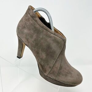 Clarks Artisan Kently Lala Dark Taupe Gray Suede Heel Booties Heels Size 9.5